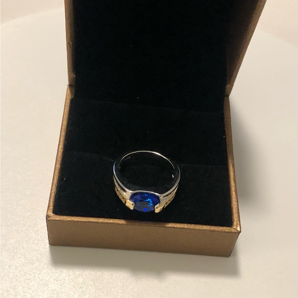 Blue Oval Cut Silver & Gold Color Ring - Picture 4 of 6